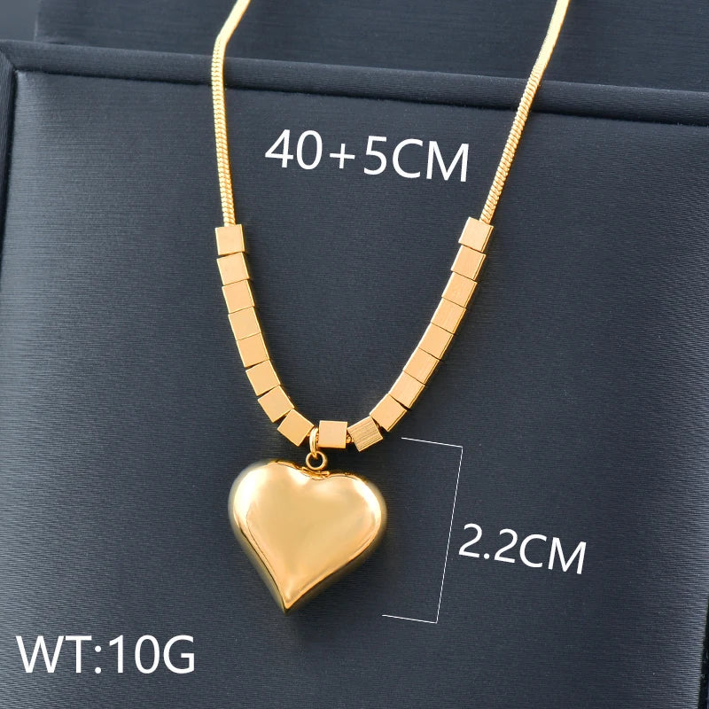 Stainless Steel Gold Color Heart Necklaces for Women Heart Pendant Chain Engagement Jewelry Korean Fashion